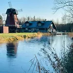Nova Suur Saunamaja, Spa-mullivanniga Vaisi