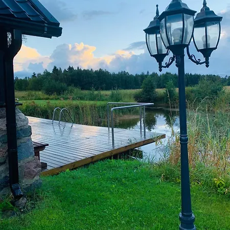 Willa Nova Suur Saunamaja, Spa-mullivanniga *
