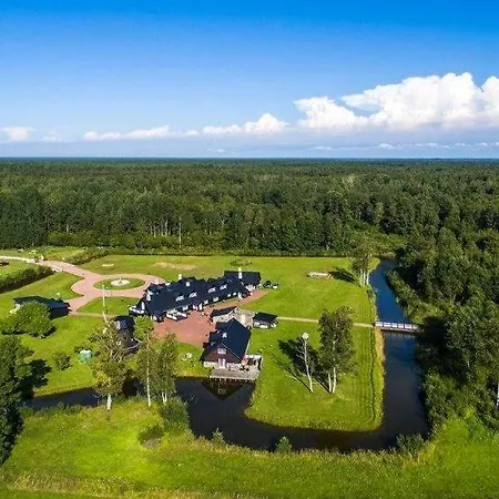 Nova Suur Saunamaja, Spa-mullivanniga Willa Vaisi