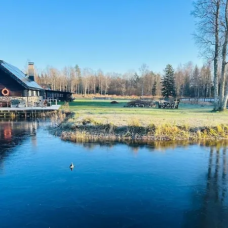 Nova Suur Saunamaja, Spa-mullivanniga Willa Vaisi