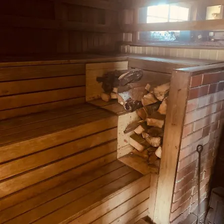 Nova Suur Saunamaja, Spa-mullivanniga Willa
