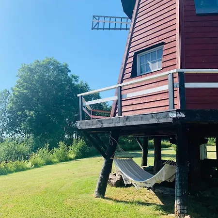 Nova Suur Saunamaja, Spa-mullivanniga Willa