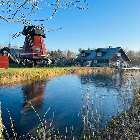 Nova Suur Saunamaja, Spa-mullivanniga *