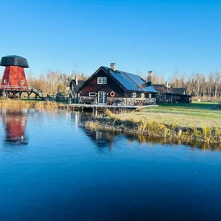 Nova Suur Saunamaja, Spa-mullivanniga Vaisi
