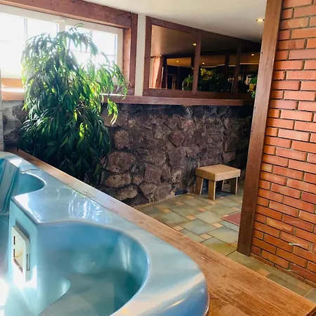 Nova Suur Saunamaja, Spa-mullivanniga Willa *