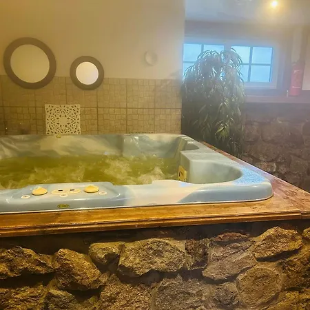 Nova Suur Saunamaja, Spa-mullivanniga Willa *