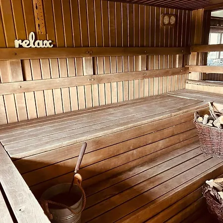 Nova Suur Saunamaja, Spa-mullivanniga Vaisi